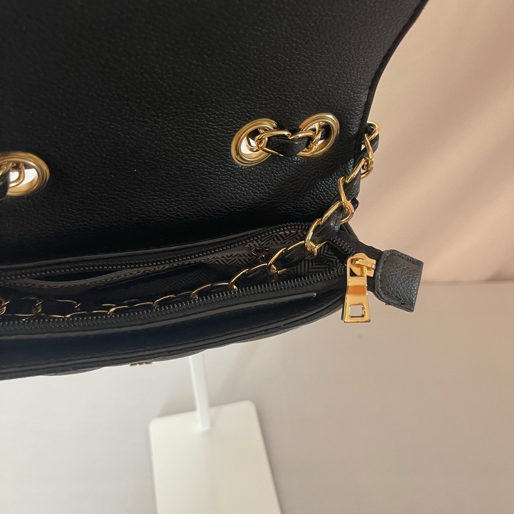Quilted Black Chain-Handle Shoulder Bag - Picture 2 of 3